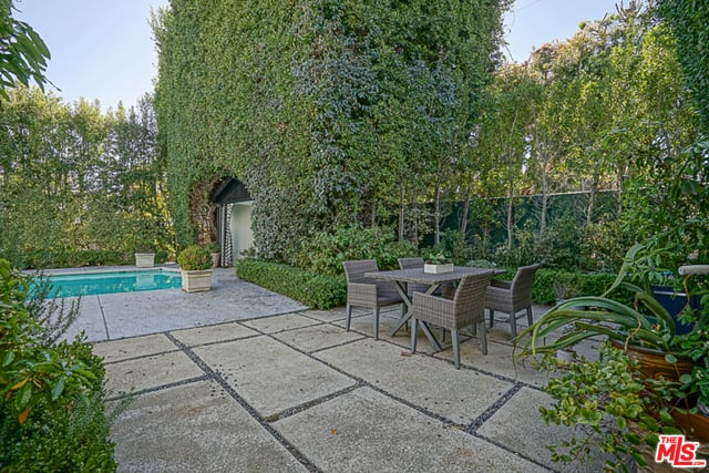 517 N Rodeo Drive, Beverly Hills, CA 90210 — photo 28 of 32