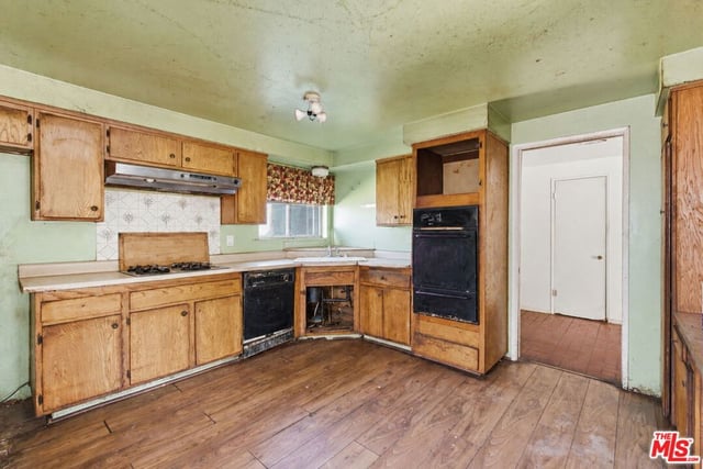 22029 Pontine Avenue, Carson, CA 90745 — photo 5 of 20