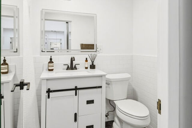 999 N Doheny Drive 205, West Hollywood, CA 90069 — photo 12 of 23