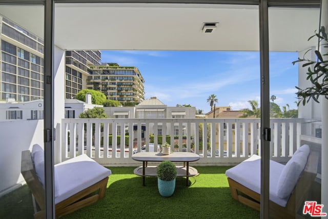 999 N Doheny Drive 205, West Hollywood, CA 90069 — photo 14 of 23