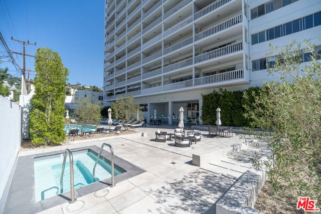 999 N Doheny Drive 205, West Hollywood, CA 90069 — photo 20 of 23