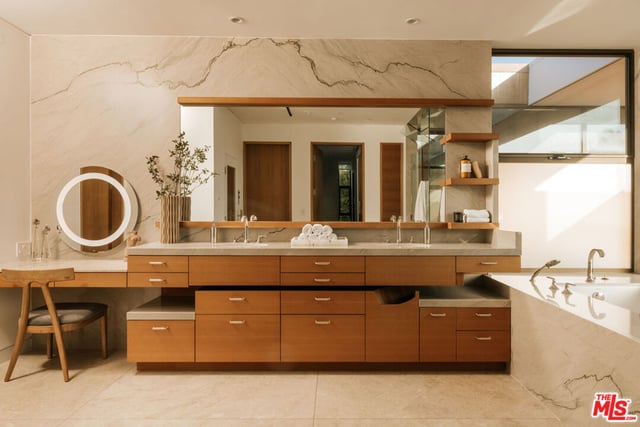 709 Walden Drive, Beverly Hills, CA 90210 — photo 19 of 42
