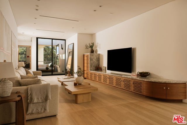 709 Walden Drive, Beverly Hills, CA 90210 — photo 24 of 42