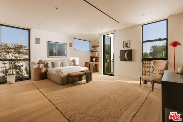 709 Walden Drive, Beverly Hills, CA 90210 — photo 25 of 42