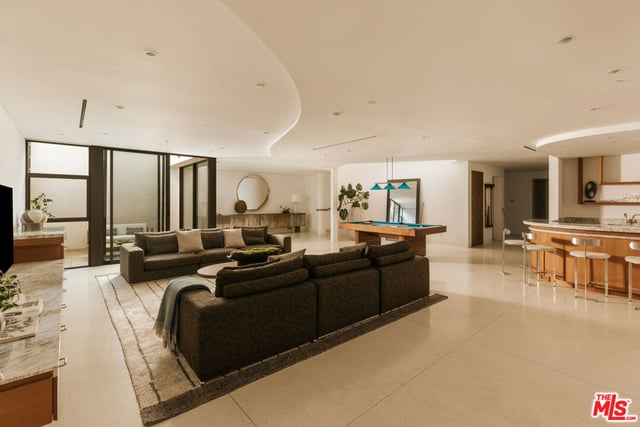 709 Walden Drive, Beverly Hills, CA 90210 — photo 31 of 42