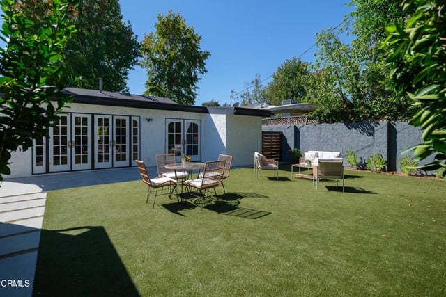 10537 Woodbridge Street, Los Angeles, CA 91602 — photo 36 of 45