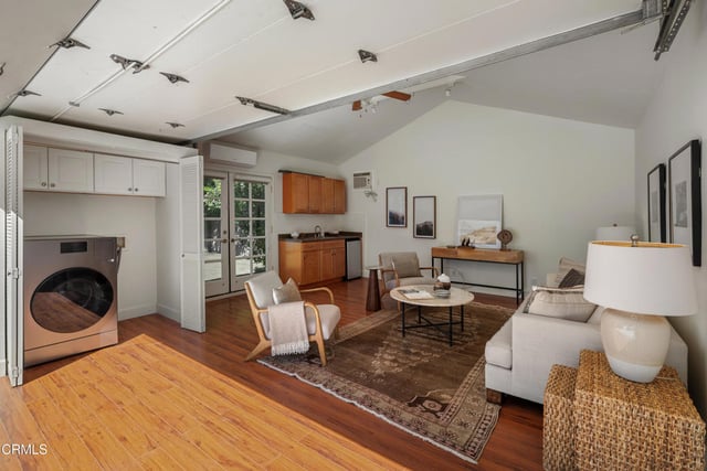 10537 Woodbridge Street, Los Angeles, CA 91602 — photo 40 of 45