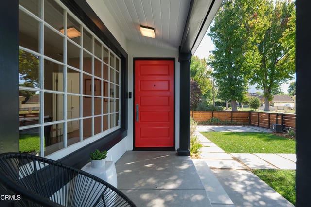 10537 Woodbridge Street, Los Angeles, CA 91602 — photo 5 of 45