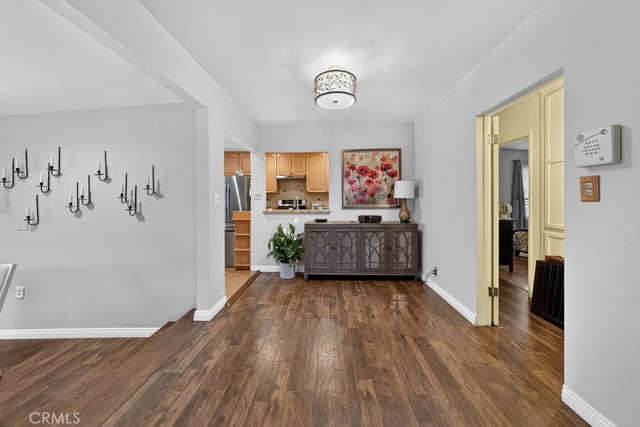 5711 Geyser Avenue, Tarzana, CA 91356 — photo 15 of 55