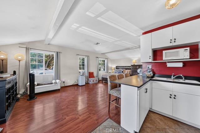 5711 Geyser Avenue, Tarzana, CA 91356 — photo 26 of 55