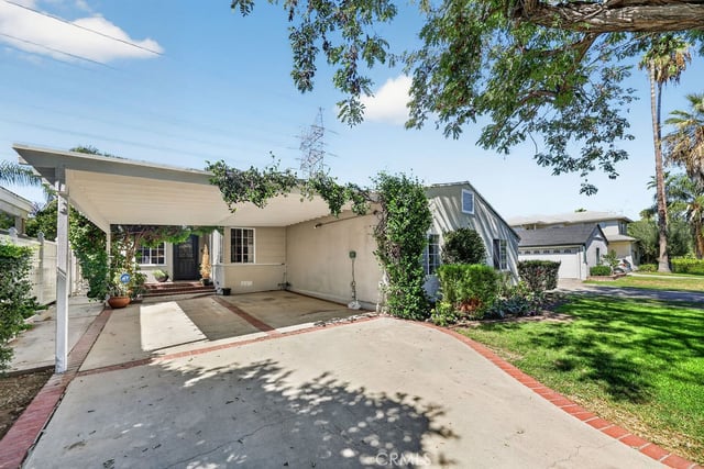 5711 Geyser Avenue, Tarzana, CA 91356 — photo 38 of 55