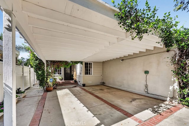 5711 Geyser Avenue, Tarzana, CA 91356 — photo 39 of 55