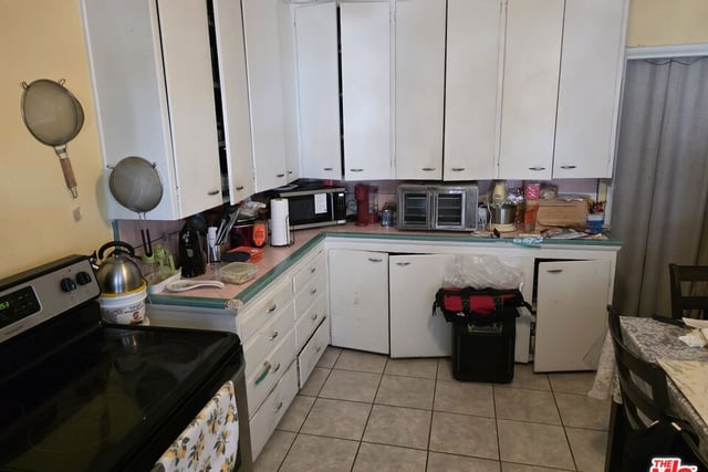 2470 Pasadena Avenue, Long Beach, CA 90806 — photo 3 of 10