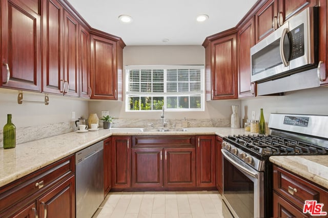 26206 Alizia Canyon Drive, Calabasas, CA 91302 — photo 9 of 25