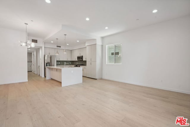 1746 Garfield Place 101, Los Angeles, CA 90028 — photo 5 of 28