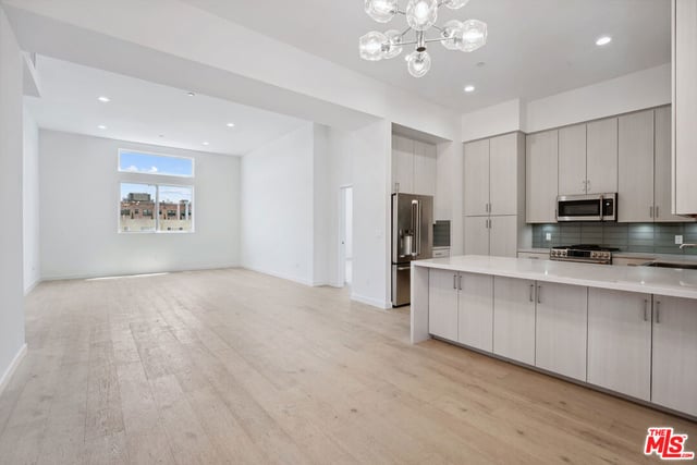 1746 Garfield Place 302, Los Angeles, CA 90028 — photo 5 of 29