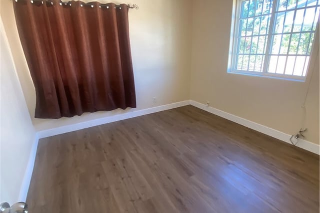 11842 Success, Los Angeles, CA 90059 — photo 11 of 19