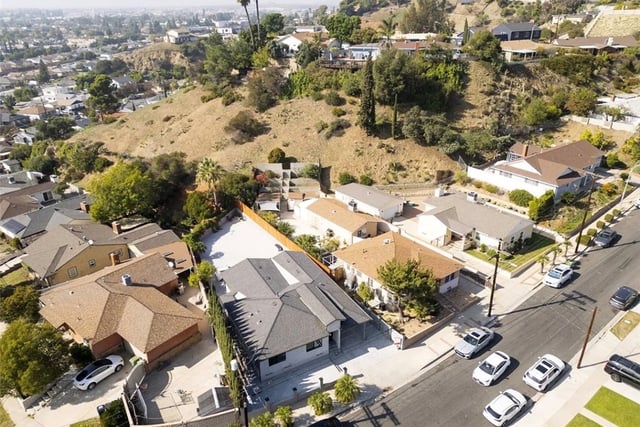 8369 Vine Valley, Los Angeles, CA 91352 — photo 6 of 37