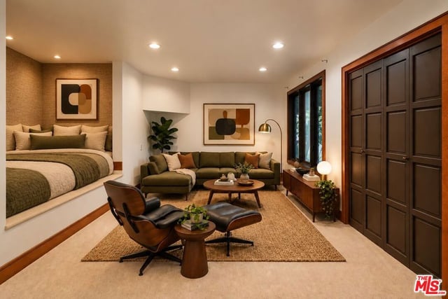 1119 Moraga Dr, Los Angeles, CA 90049 — photo 28 of 48