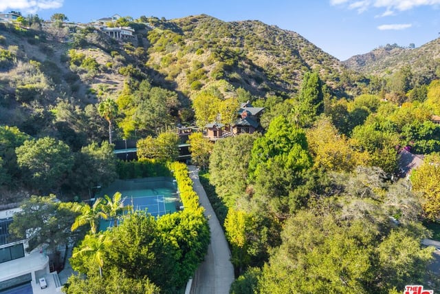 1119 Moraga Dr, Los Angeles, CA 90049 — photo 45 of 48