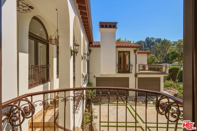 1260 Roscomare Road, Los Angeles, CA 90077 — photo 24 of 26