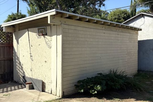 1325 N Spaulding Avenue, Los Angeles, CA 90046 — photo 13 of 14