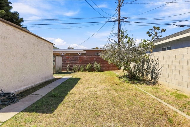 7819 Dalton, Los Angeles, CA 90047 — photo 32 of 36