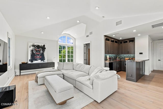 2342 Heatherbank Court, Thousand Oaks, CA 91361 — photo 10 of 25