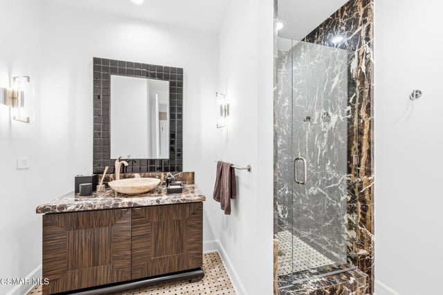 2342 Heatherbank Court, Thousand Oaks, CA 91361 — photo 4 of 25