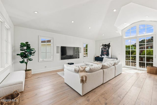 2342 Heatherbank Court, Thousand Oaks, CA 91361 — photo 9 of 25