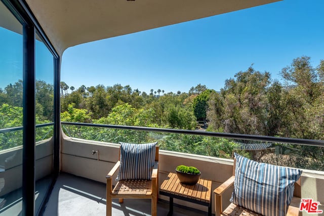 450 N Maple Drive 501, Beverly Hills, CA 90210 — photo 13 of 37