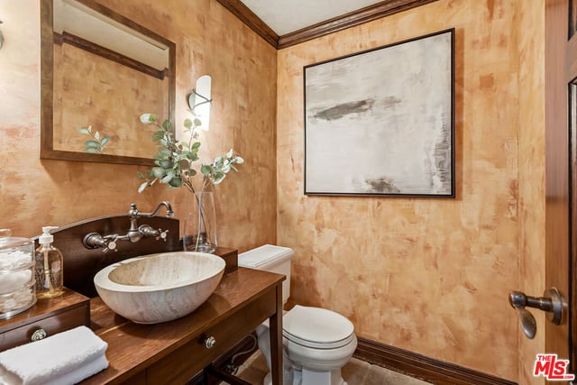 450 N Maple Drive 501, Beverly Hills, CA 90210 — photo 16 of 37