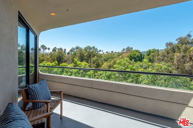 450 N Maple Drive 501, Beverly Hills, CA 90210 — photo 32 of 37
