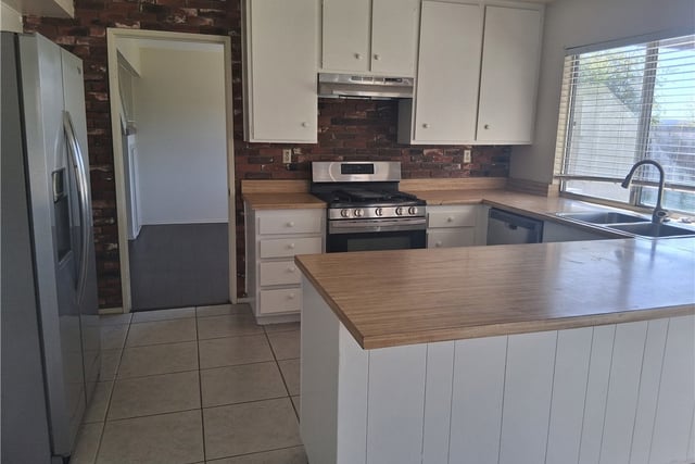 23026 W Cuervo Dr., Valencia, CA 91354 — photo 9 of 39