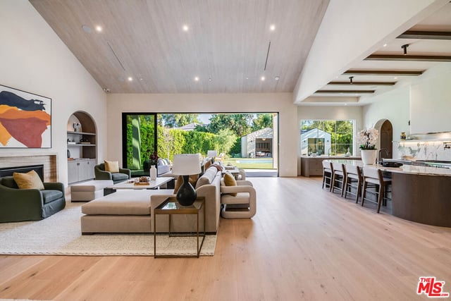 19024 Sprague Street, Tarzana, CA 91356 — photo 17 of 71