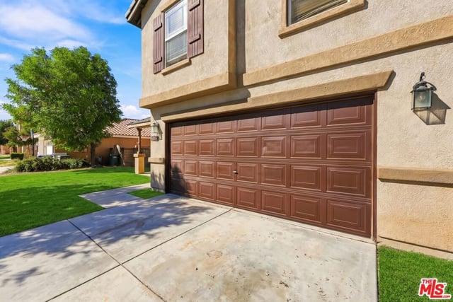 45107 18th Street, Lancaster, CA 93535 — photo 3 of 32