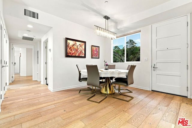 4240 Laurel Canyon Boulevard 305, Studio City, CA 91604 — photo 10 of 32
