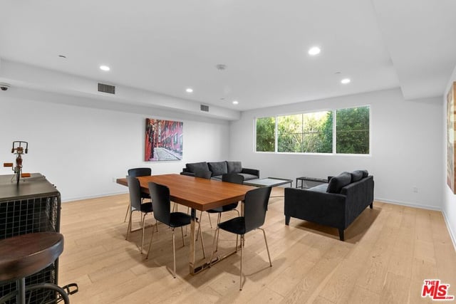 4240 Laurel Canyon Boulevard 305, Studio City, CA 91604 — photo 28 of 32