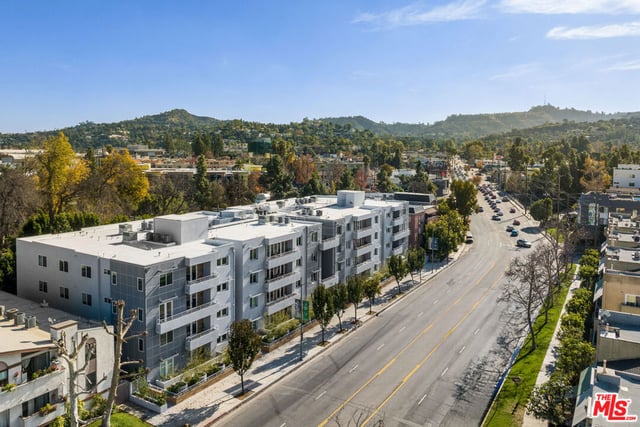 4240 Laurel Canyon Boulevard 305, Studio City, CA 91604 — photo 32 of 32