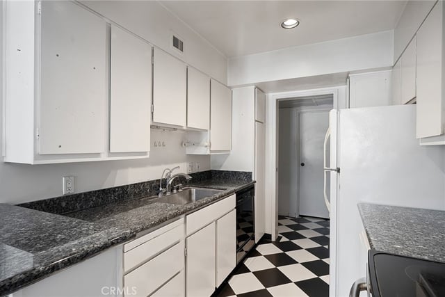 7135 Hollywood 1010, Los Angeles, CA 90046 — photo 11 of 19