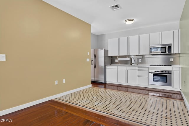 257 S Spring Street 4N, Los Angeles, CA 90012 — photo 12 of 33