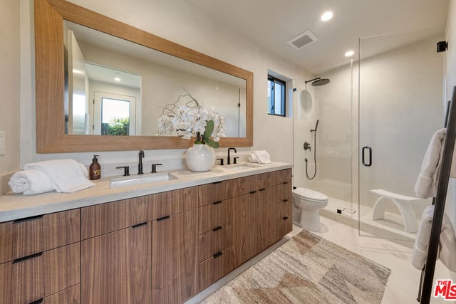 3985 Mclaughlin Avenue, Los Angeles, CA 90066 — photo 19 of 33