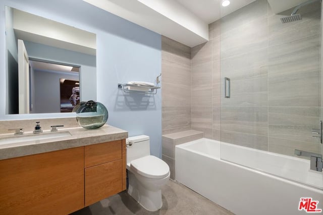 4005 Dixie Canyon Avenue, Sherman Oaks, CA 91423 — photo 19 of 28