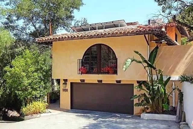 13129 N Sherry Lane, Los Angeles, CA 90049 — photo 2 of 27