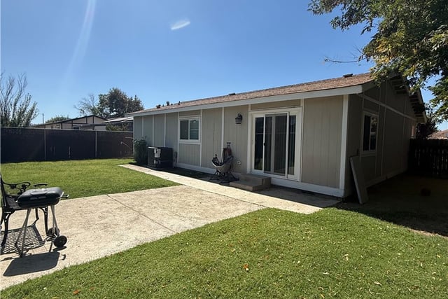 43660 22nd Street E, Lancaster, CA 93535 — photo 2 of 32
