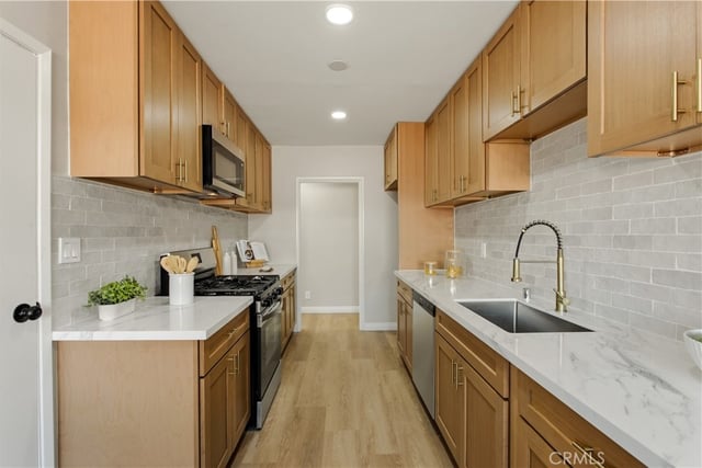 15513 Flatbush Avenue, Norwalk, CA 90650 — photo 8 of 26