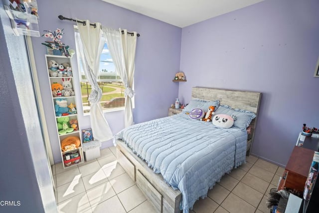 2725 Smokey Mountain Drive, Oxnard, CA 93036 — photo 10 of 18