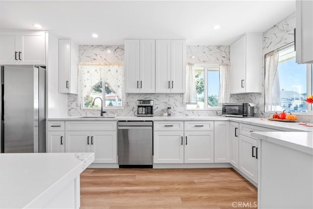 2701 Arlington Avenue, Los Angeles, CA 90018 — photo 10 of 46