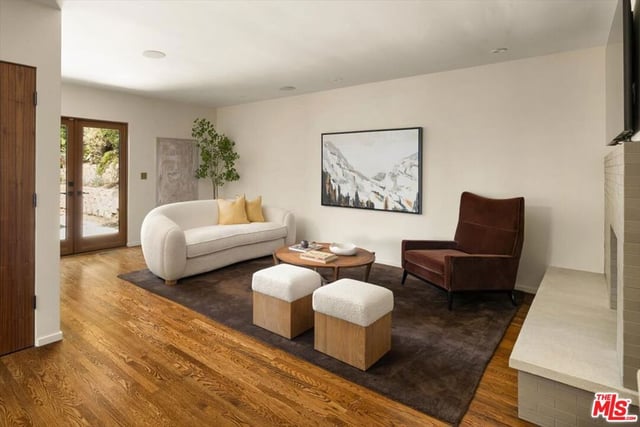 1011 W Mountain Street, Glendale, CA 91202 — photo 20 of 46