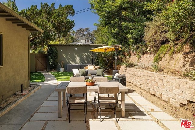 1011 W Mountain Street, Glendale, CA 91202 — photo 35 of 46